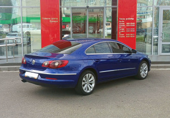 Подержанный автомобиль Volkswagen Passat CC 2009 года (5 фото)