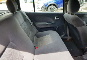 Подержанный автомобиль Renault Megane Wagon 2003 года (9 фото)
