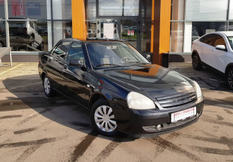 Подержанный автомобиль LADA (ВАЗ) Priora Sedan 2010 года (3 фото)