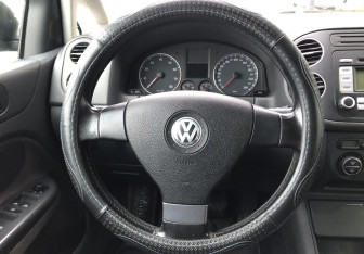 Подержанный автомобиль Volkswagen Golf Plus 2008 года (13 фото)