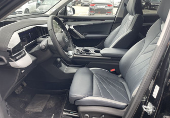 Подержанный автомобиль Geely Atlas 2024 года (9 фото)