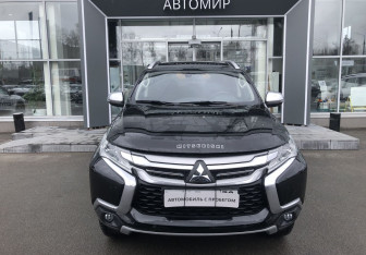 Подержанный автомобиль Mitsubishi Pajero Sport 2018 года (2 фото)