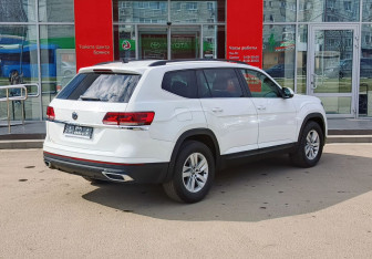 Подержанный автомобиль Volkswagen Atlas 2020 года (5 фото)