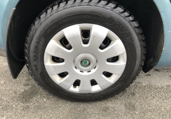 Подержанный автомобиль Skoda Octavia Liftback 2008 года (15 фото)