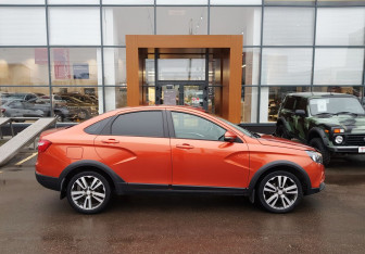 Подержанный автомобиль LADA (ВАЗ) Vesta Sedan 2018 года (4 фото)