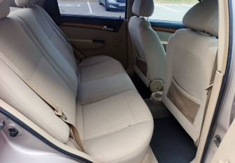Подержанный автомобиль Chevrolet Aveo Sedan 2007 года (15 фото)
