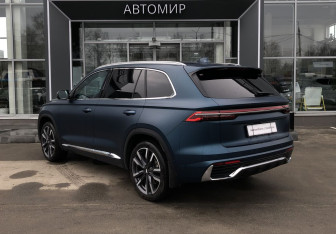 Подержанный автомобиль Geely Monjaro 2024 года (7 фото)