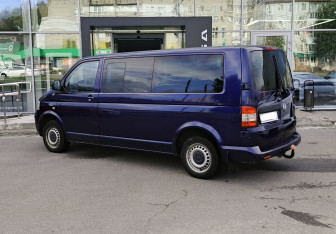 Подержанный автомобиль Volkswagen Caravelle 2007 года (7 фото)