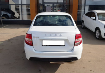 Подержанный автомобиль LADA (ВАЗ) Granta Sedan 2023 года (6 фото)