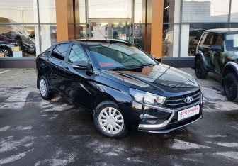 Подержанный автомобиль LADA (ВАЗ) Vesta Sedan 2021 года (3 фото)