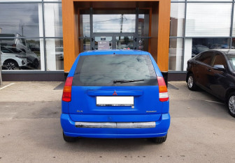 Подержанный автомобиль Mitsubishi Space Star Compactvan 1999 года (6 фото)