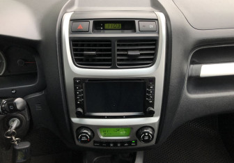 Подержанный автомобиль Kia Sportage 2010 года (12 фото)