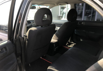 Подержанный автомобиль Mitsubishi Lancer Sedan 2007 года (11 фото)