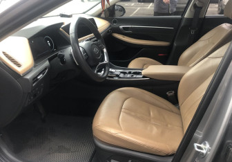 Подержанный автомобиль Hyundai Sonata 2019 года (9 фото)