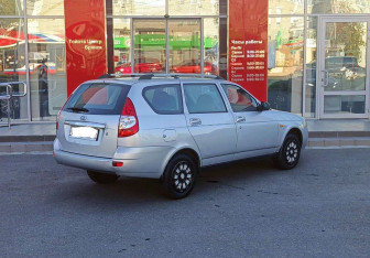 Подержанный автомобиль LADA (ВАЗ) Priora Wagon 2011 года (5 фото)