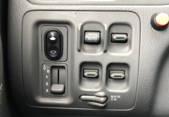 Подержанный автомобиль Honda CR-V 2000 года (13 фото)