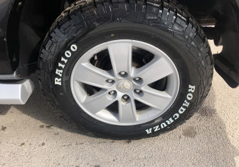 Подержанный автомобиль Mitsubishi Pajero 2008 года (15 фото)