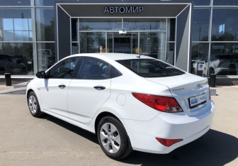 Подержанный автомобиль Hyundai Solaris Sedan 2014 года (7 фото)