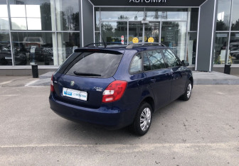 Подержанный автомобиль Skoda Fabia Wagon 2009 года (5 фото)