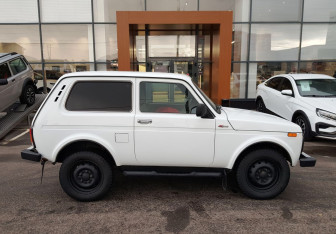 Подержанный автомобиль LADA (ВАЗ) 2121 (4x4) 2017 года (4 фото)