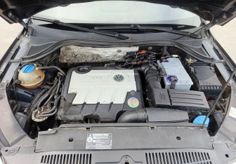 Подержанный автомобиль Volkswagen Tiguan 2008 года (11 фото)