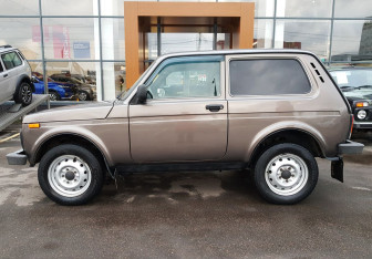 Подержанный автомобиль LADA (ВАЗ) 2121 (4x4) 2018 года (8 фото)