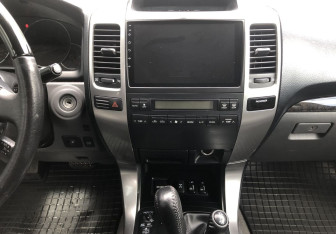 Подержанный автомобиль Toyota Land Cruiser Prado 2008 года (14 фото)