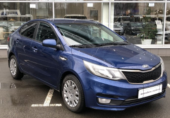 Подержанный автомобиль Kia Rio Sedan 2015 года (3 фото)