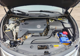 Подержанный автомобиль Nissan Teana 2014 года (11 фото)
