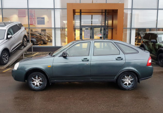 Подержанный автомобиль LADA (ВАЗ) Priora Hatchback 2010 года (8 фото)