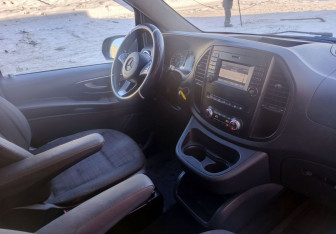 Подержанный автомобиль Mercedes-Benz Vito 2017 года (14 фото)