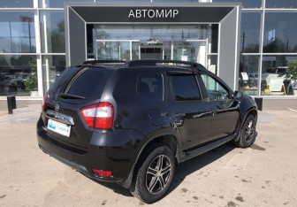 Подержанный автомобиль Nissan Terrano 2015 года (5 фото)