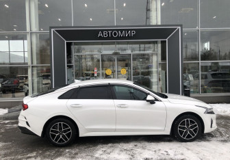 Подержанный автомобиль Kia K5 2021 года (4 фото)