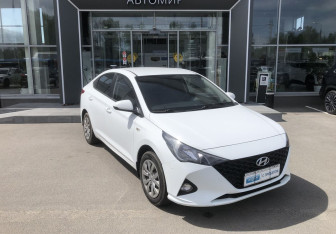 Подержанный автомобиль Hyundai Solaris Sedan 2020 года (3 фото)