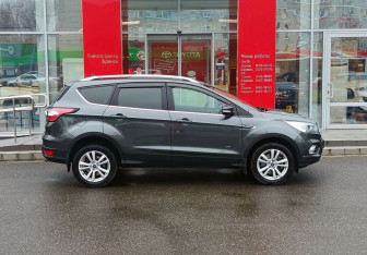 Подержанный автомобиль Ford Kuga 2018 года (4 фото)