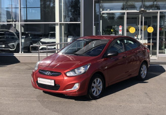 Подержанный автомобиль Hyundai Solaris Sedan 2011 года (1 фото)