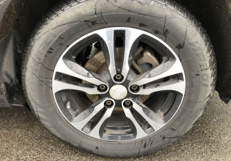 Подержанный автомобиль Renault Scenic 2013 года (16 фото)