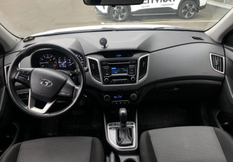 Подержанный автомобиль Hyundai Creta 2017 года (10 фото)