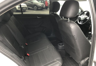 Подержанный автомобиль Skoda Rapid Liftback 2019 года (11 фото)