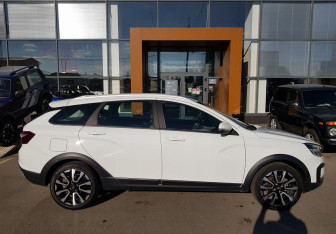 Подержанный автомобиль LADA (ВАЗ) Vesta Wagon 2024 года (4 фото)
