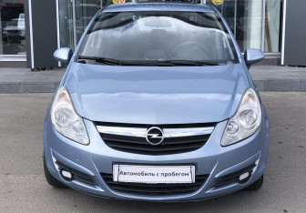 Подержанный автомобиль Opel Corsa 2008 года (2 фото)