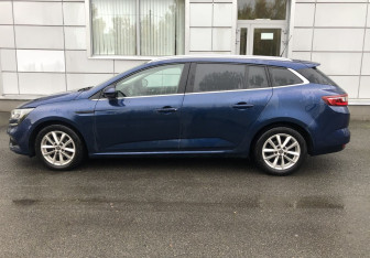 Подержанный автомобиль Renault Megane Wagon 2019 года (8 фото)