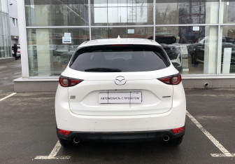 Подержанный автомобиль Mazda CX-5 2021 года (6 фото)