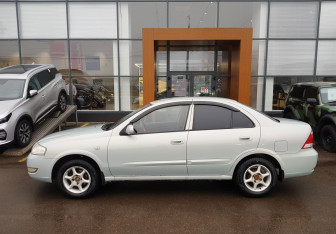 Подержанный автомобиль Nissan Almera Classic 2006 года (8 фото)