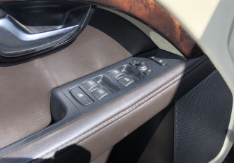 Подержанный автомобиль Volvo XC70 2014 года (14 фото)