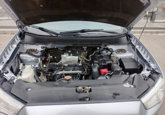 Подержанный автомобиль Mitsubishi ASX 2012 года (11 фото)