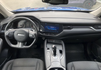 Подержанный автомобиль Haval F7 2019 года (10 фото)
