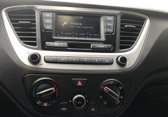 Подержанный автомобиль Hyundai Solaris Sedan 2017 года (15 фото)