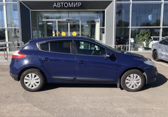 Подержанный автомобиль Renault Megane Hatchback 2010 года (8 фото)