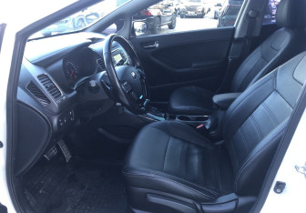 Подержанный автомобиль Kia Cerato Sedan 2017 года (9 фото)